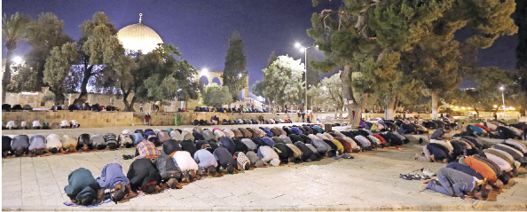 Kudüs’e  sadaka taşıdılar